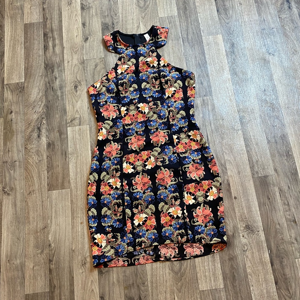 Lovely Day Floral Hi Neck Sleeveless Mini Dress Size Medium